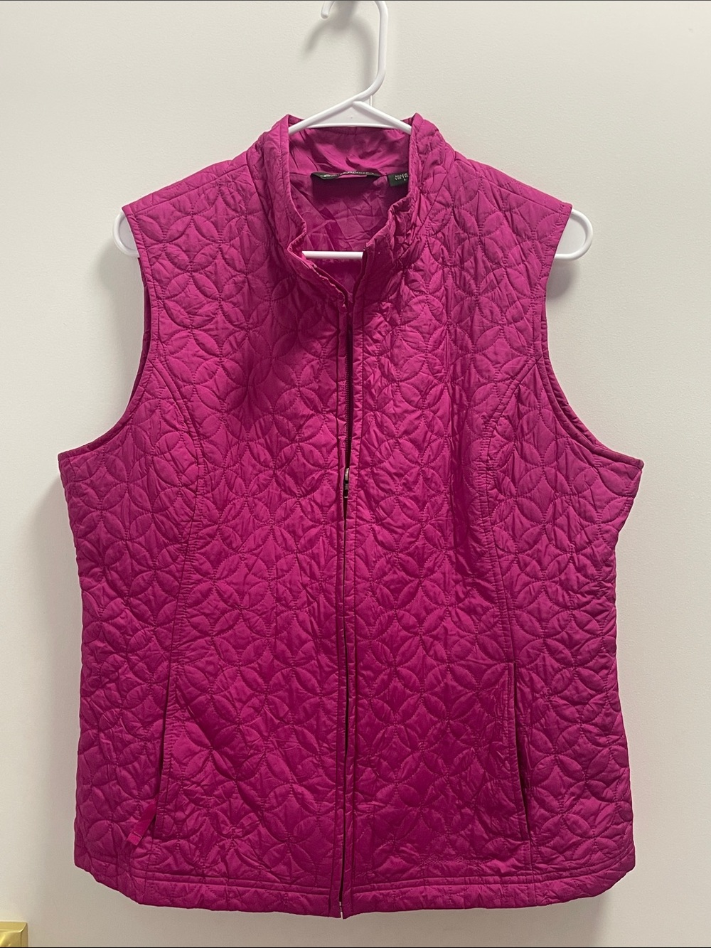 Vintage Eddie Bauer Women's Quilted Sleeveless Vest - Fuchsia
